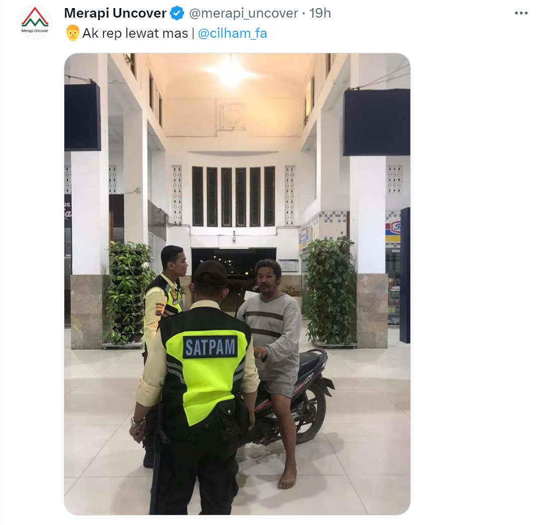 Viral Kejadian Unik: Pria Motoran Nyelonong ke Stasiun Tugu Yogyakarta